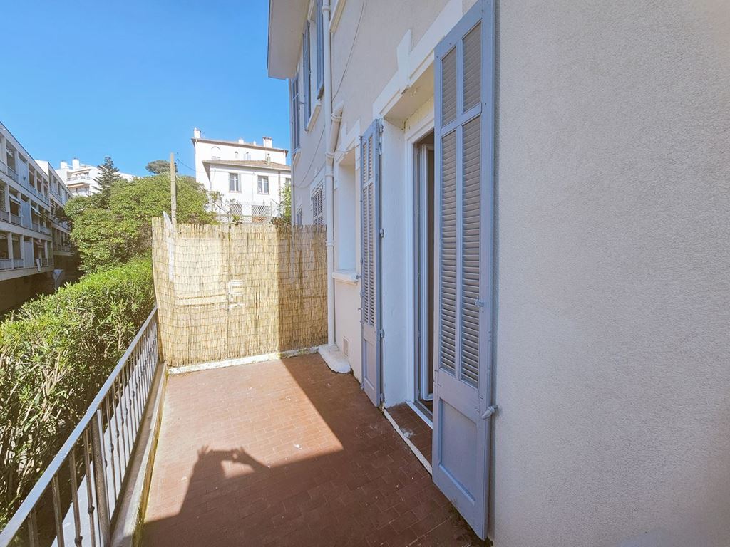 Appartement CANNES (06400) FLASHIMMO