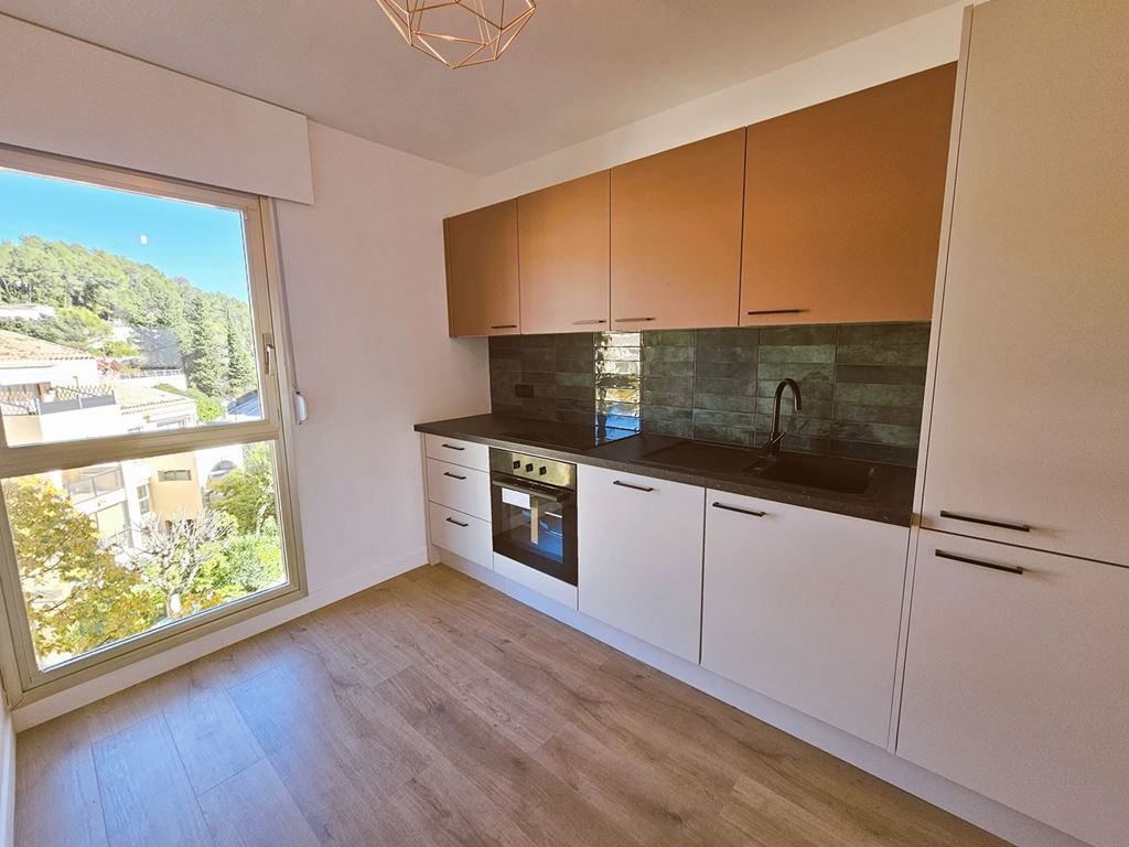 Appartement MOUGINS (06250) FLASHIMMO