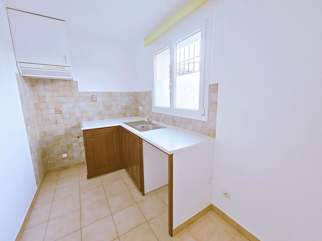 Appartement LA ROQUETTE SUR SIAGNE (06550) FLASHIMMO