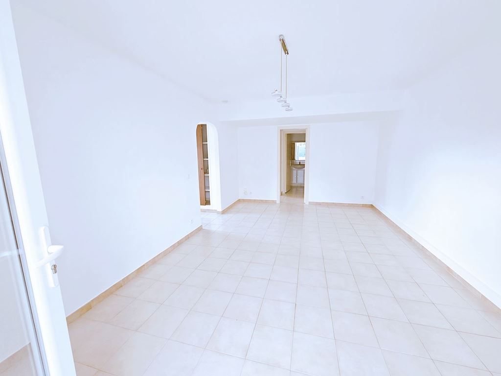 Appartement LA ROQUETTE SUR SIAGNE (06550) FLASHIMMO