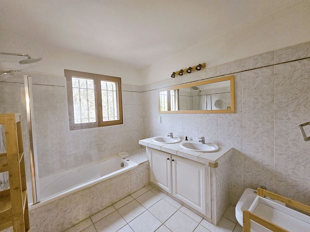 Appartement LA ROQUETTE SUR SIAGNE (06550) FLASHIMMO